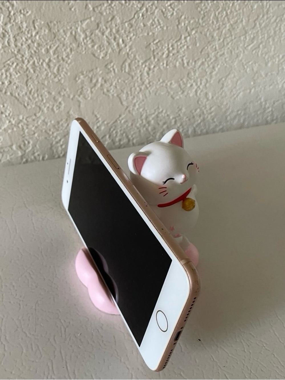 lucky cat phone holder.
